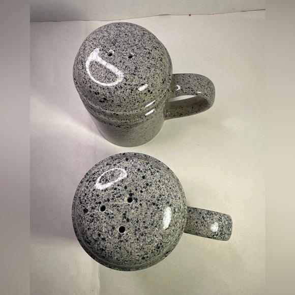 HOAN CERAMIC SPONGE WARE SALT & PEPPER SET MADE IN TAIWAN - Picture 5 of 14